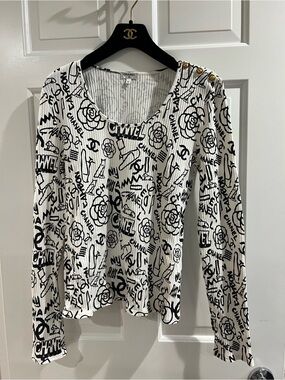 Chanel 19A NY Paris Egypt Series White Graffiti Camélia Full Print Logo top